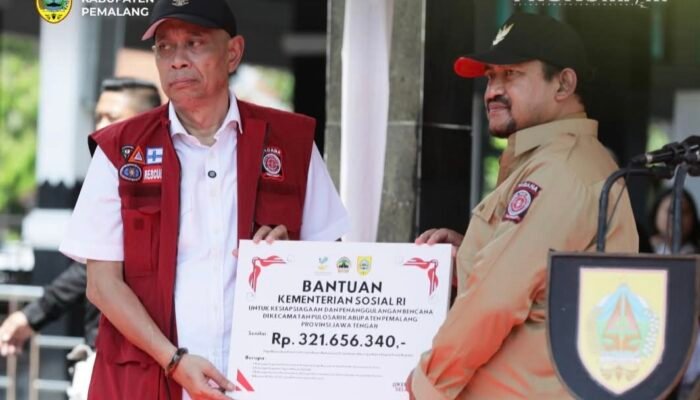 Bupati Pemalang Kukuhkan Kampung Siaga Bencana, Wamensos Serahkan Santunan