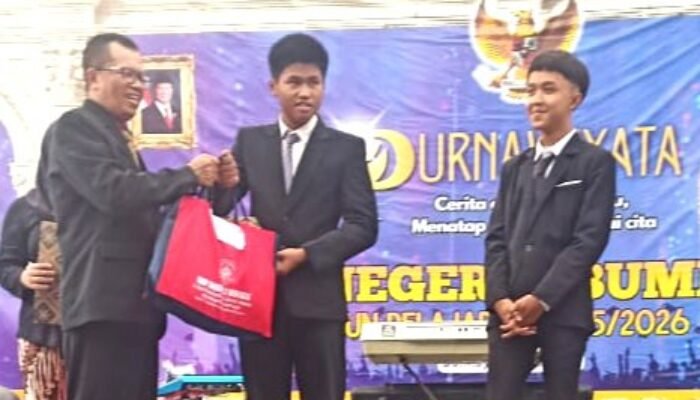 314 Siswa SMPN 2 Bumiayu Diwisuda, Kepala Sekolah Dorong Luluskan Sarjana