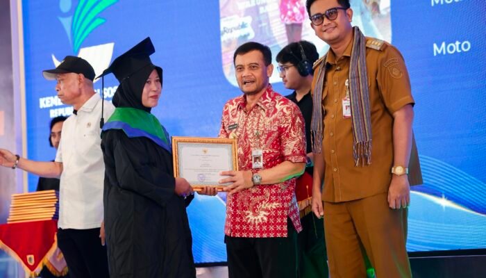 Ribuan Warga Klaten Kompak Mundur dari Bansos PKH, Alasannya Bikin Haru!