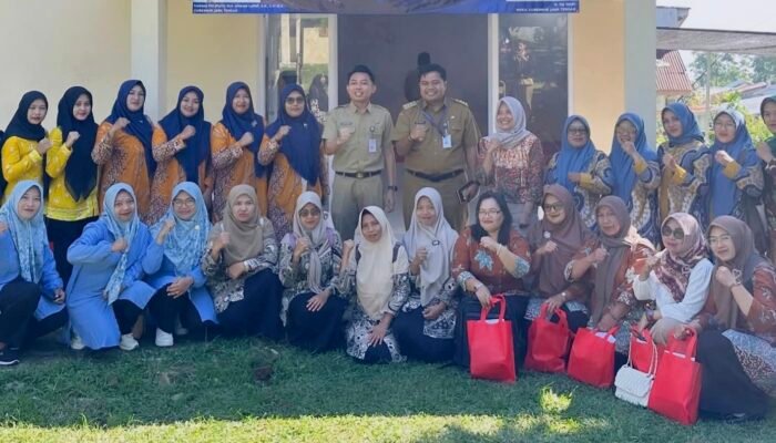 Buka Pelatihan Ecoprint, Camat Pulosari Pacu Kreativitas Ekonomi Warga