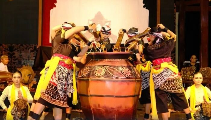 Menggelegar di TMII! Sendratari Banyu Panguripan Pemalang Pukau Warga Jakarta