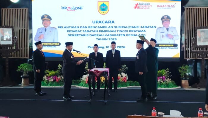 Bupati Anom Widiyantoro Lantik Bagus Sutopo Jadi Sekda Pemalang Baru, Tekankan Transformasi Digital dan Dongkrak IPM