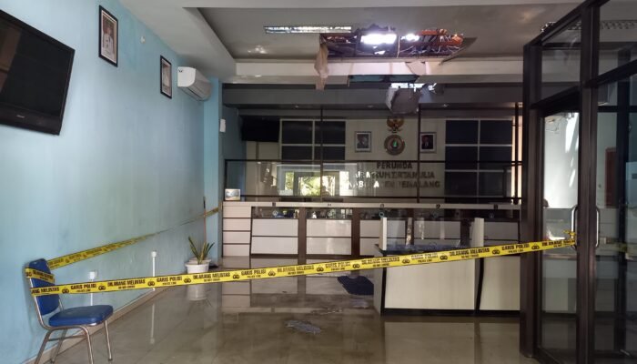 Breaking News Kantor PDAM Tirta Mulia Pemalang Kebakaran, Dirut Pastikan Pelayanan Air Murni Tetap Aman