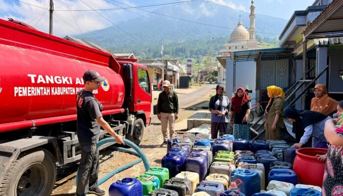 Jateng Salurkan 6,8 Juta Liter Air Bersih ke 25 Daerah Kering