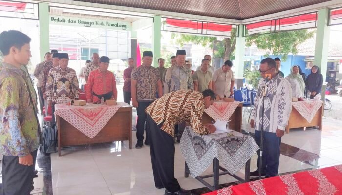 Pilkades Serentak 2026: Camat Comal Lantik Tim Pengawas, Tegaskan Netralitas “Wasit”