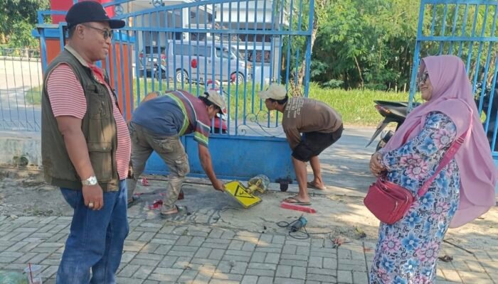 Pastikan Fasilitas Sehat, Camat Comal Sidak Pemeliharaan SDN Klegen 2 Saat Libur Sekolah