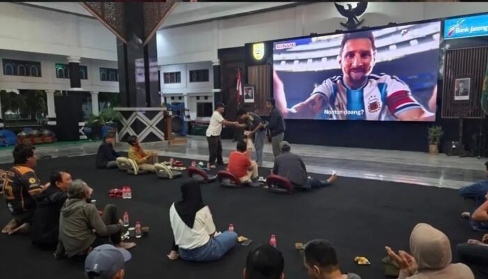 Pendopo Pemalang Bergemuruh, Bupati Anom Gelar Nobar Semifinal Piala Dunia