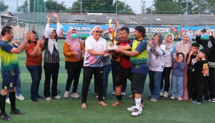 Bupati Anom Gelar Laga Mini Soccer Sambut Piala Dunia, Tim Smoker Menang 4-2