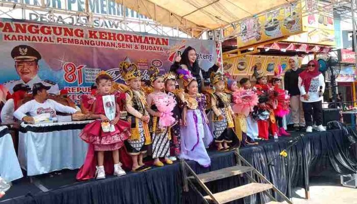 Karnaval HUT Ke-81 RI Di Bumiayu Berlangsung Meriah, Ribuan Warga Tumpah Ruah Sambut Kontingen Pelajar Hingga Pemerintahan