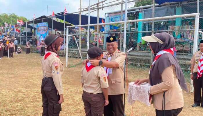 Gebrakan Pramuka Randudongkal: Camat Agus Mulyadi Kobarkan Jiwa Patriot Muda!