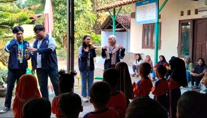 Aksi Keren Mahasiswa UNDIP di Pemalang, Sulap Edukasi Gigi Jadi Hiburan Seru!