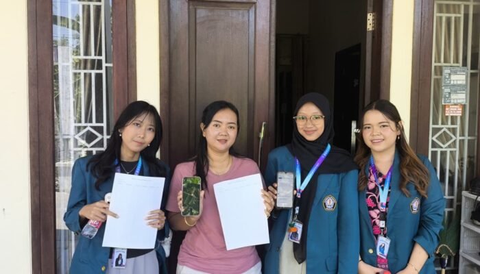Naik Kelas! KKN Undip Sulap UMKM Desa Kebojongan Melek Digital Lewat QRIS dan Google Maps