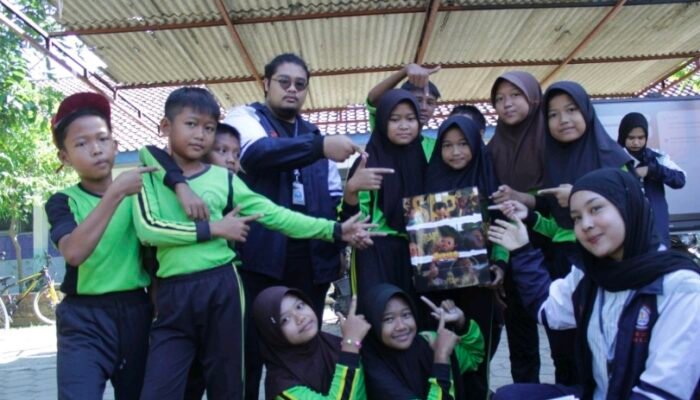 Cegah Sejak Dini, Mahasiswa KKN Undip Kenalkan Bentuk-Bentuk Perundungan ke Siswa SDN 09 Purwoharjo
