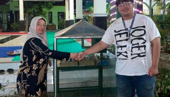 Atasi Masalah Sampah, Mahasiswa KKN Undip Wujudkan Bank Sampah di Desa Gedeg