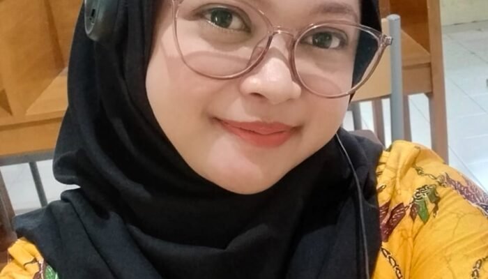 Geger! Istri Kades Karangbrai Terseret Kasus Utang 22 Tahun Silam, Buka Suara: “Saya Masih Berusia 8 Tahun Saat Itu!”