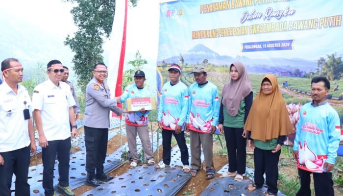 Polres Pekalongan Turun ke Lahan, Dukung Swasembada Bawang Putih Nasional di Area 2.000 Meter Persegi