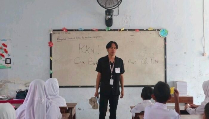 Terbangkan Mimpi Setinggi Langit! Aksi Keren Mahasiswa KKN Undip Latih Siswa SDN 01 Tumbal Jago Komunikasi