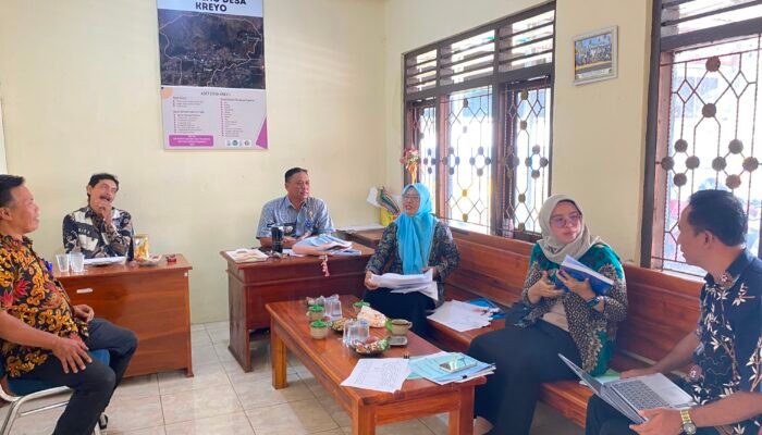 Camat Randudongkal Turun Langsung Monitoring Tindak Lanjut LHP AMJ di Tiga Desa