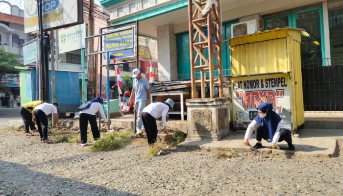 Camat Ajak Lintas Sektoral Bersatu, Aksi Nyata Bersihkan Kawasan Sub Terminal Comal