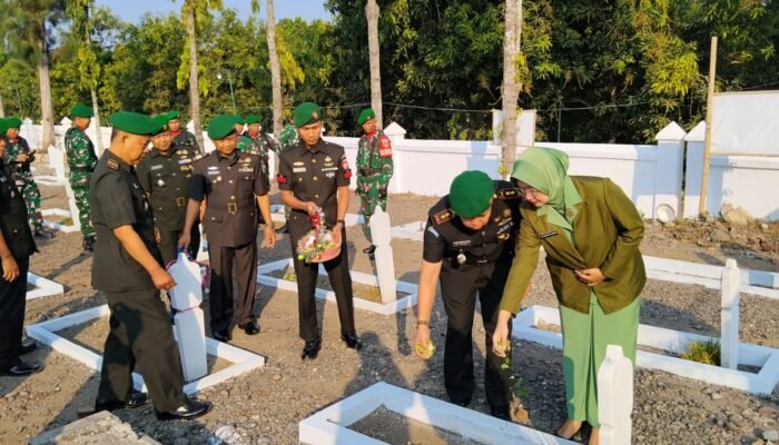 Peringati HUT ke-65 Korem 071/Wijayakusuma, Dandim Pemalang Pimpin Ziarah Ke TMP Jayana Sureng Yudha