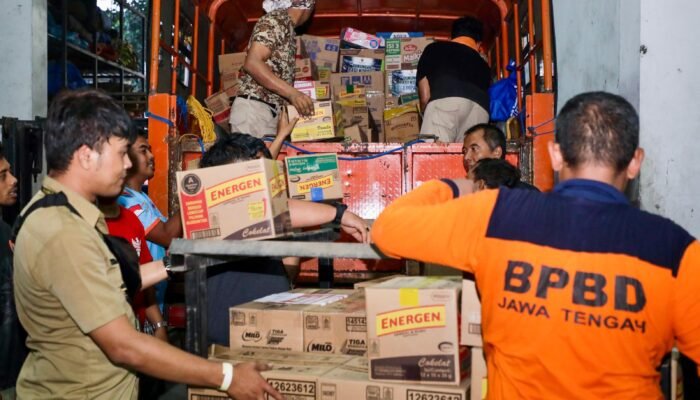 Jateng Kirim 5 Truk Bantuan Tahap Kedua untuk Korban Gempa NTT