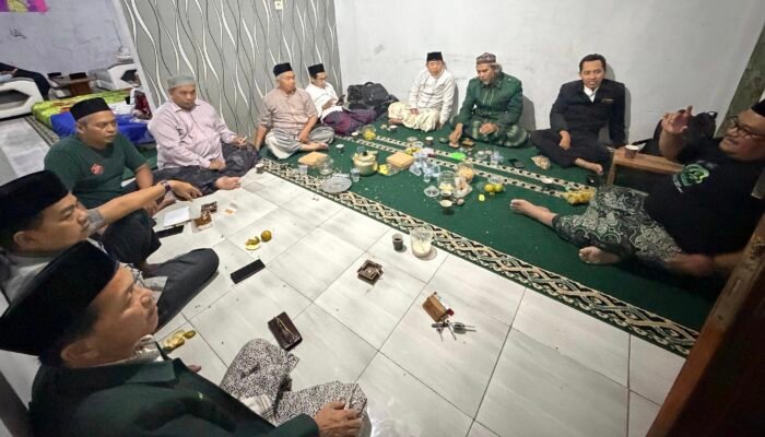 Petinggi NU Pemalang Blusukan ke Moga, Bahas Isu OTT KPK hingga Kaderisasi