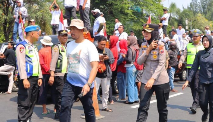Kapolres Kendal Turun Langsung Pimpin Pengamanan Aksi Damai Peternak Unggas Kabupaten Kendal