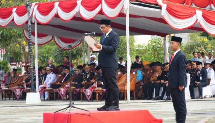 Pimpinan DPRD Pemalang Pimpin Khidmat HUT ke-81 RI, Aris Ismail Lantang Bacakan UUD 1945