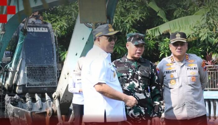 Dandim 0711/Pemalang Pimpin Karya Bakti Sambut HUT TNI ke-81 dan HUT Kodam IV/Diponegoro ke-76 Bersama Warga.
