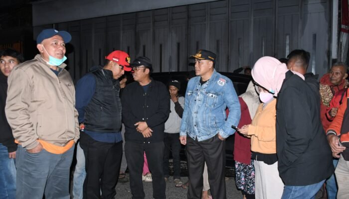 Plt Bupati Pemalang Nurkholes Tinjau Langsung Lokasi Kebakaran Pasar Belik