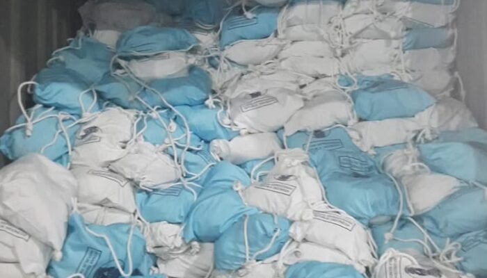 Sebanyak 50.000 Paket Sembako Bantuan Presiden Bagi Warga Terdampak Gempa Dikirim ke NTT