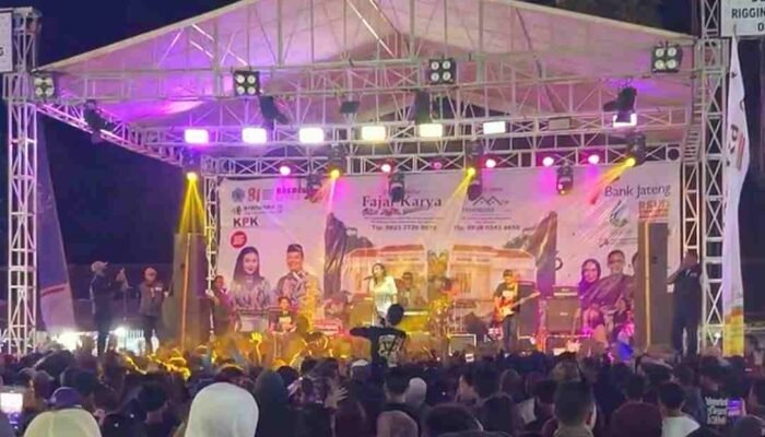 Gbf 2026 Makin Semarak, Dangdut Hingga Dukungan Fajar Karya Ramaikan Malam di Lapangan Asri Bumiayu.