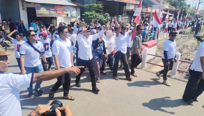 Lautan Manusia Iringi Sunarto Daftar Kades Pamutih, Konvoi 3.000 Lebih Pendukung Mengular 1 Kilometer!