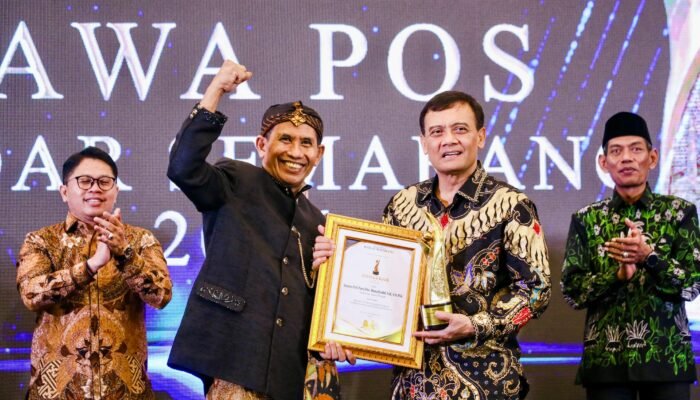 Buka Ribuan Kursi Gratis, Ahmad Luthfi Diganjar Award Penggagas Sekolah Kemitraan!