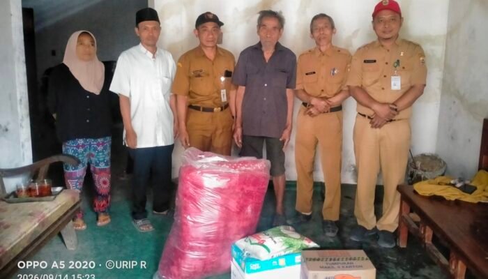 Rumah Warga Mendelem Terbakar, BPBD dan Pemerintah Kecamatan Belik Bergerak Cepat Salurkan Bantuan