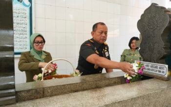Pangdam IV/Diponegoro Ziarah Makam Pangeran Diponegoro di Makassar
