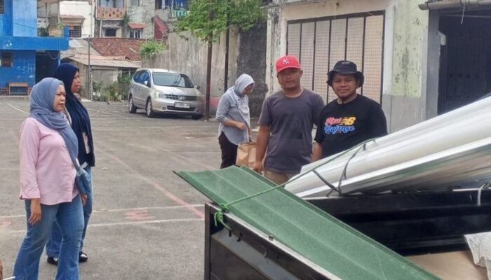 Kang Dudung Andalan Bantu Warga Korban Kebakaran di Sindangresmi Kota Bogor
