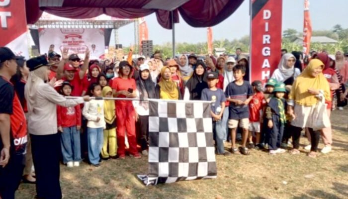Jalan Sehat Massal dan Aksi Sosial Warnai Peringatan HUT PMI Ke 81 Di Kabupaten Kendal