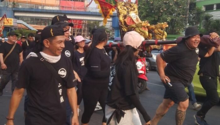 Ribuan Warga Padati Jalan Protokol, Kirab Budaya dan Ruwat Bumi 2026 Jadi Simbol Harmoni Kota Tangerang