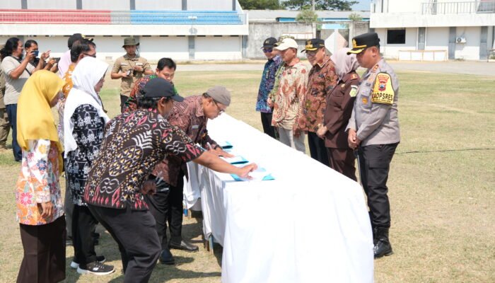 Lawan Bullying! Ribuan Kepala Sekolah di Pemalang Teken Pakta Integritas