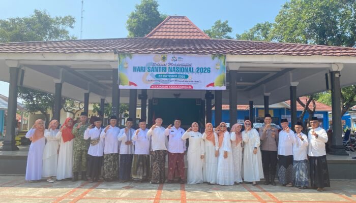 Camat Randudongkal Ajak Santri Jadi Motor Penggerak Indonesia Emas