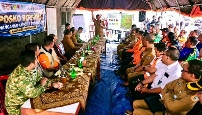 Satu Titik Api Muncul Kembali di Gunung Lawu, Ahmad Luthfi Perintahkan Penyisiran Menyeluruh