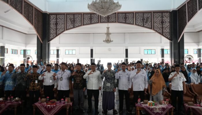 Nurkholes Ajak Jemaah Haji Pemalang Perkuat Kebersamaan